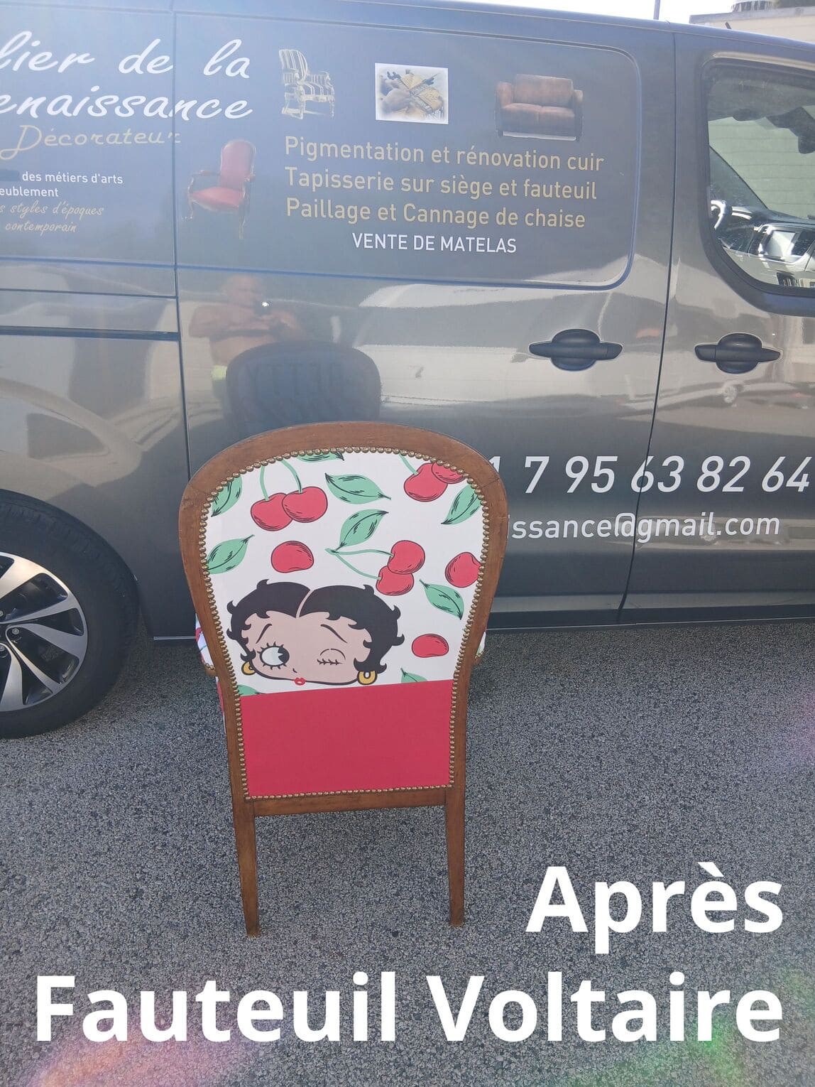 Fauteuil blanc restauré
